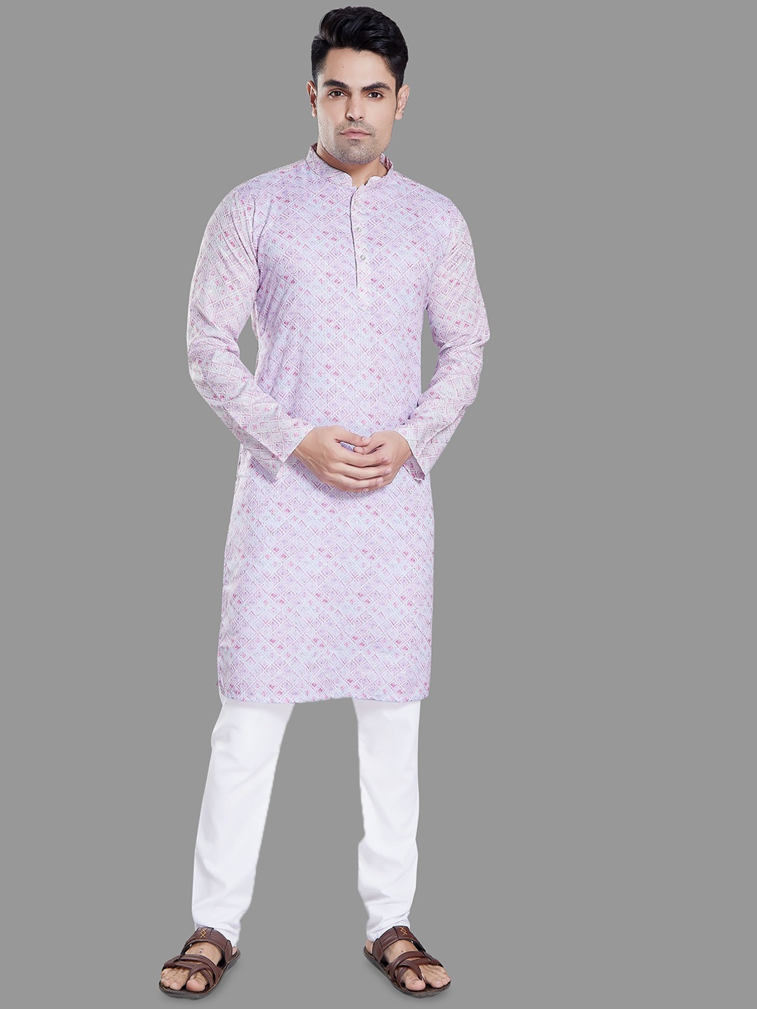 

DIVISIVE Ethnic Motifs Embroidered Mandarin Collar Sequinned Straight Kurta, Pink