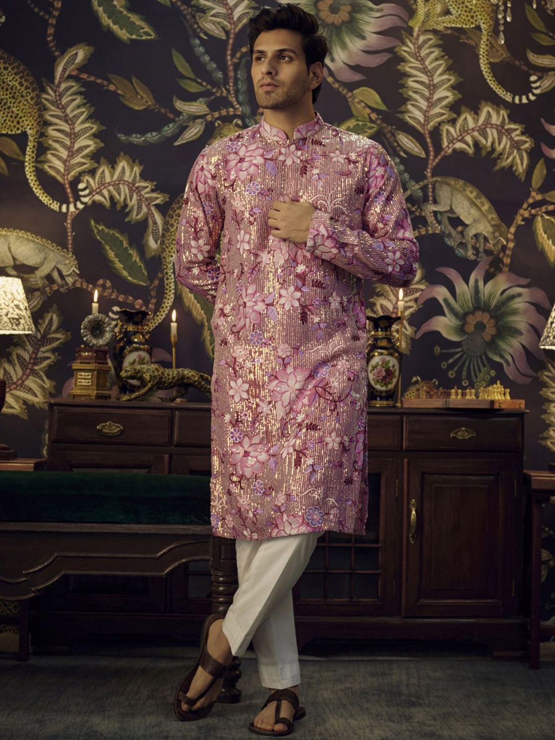 

KASBAH CLOTHING NISHCHAIY SAJDEH Floral Embroidered Georgette Straight Kurta, Black