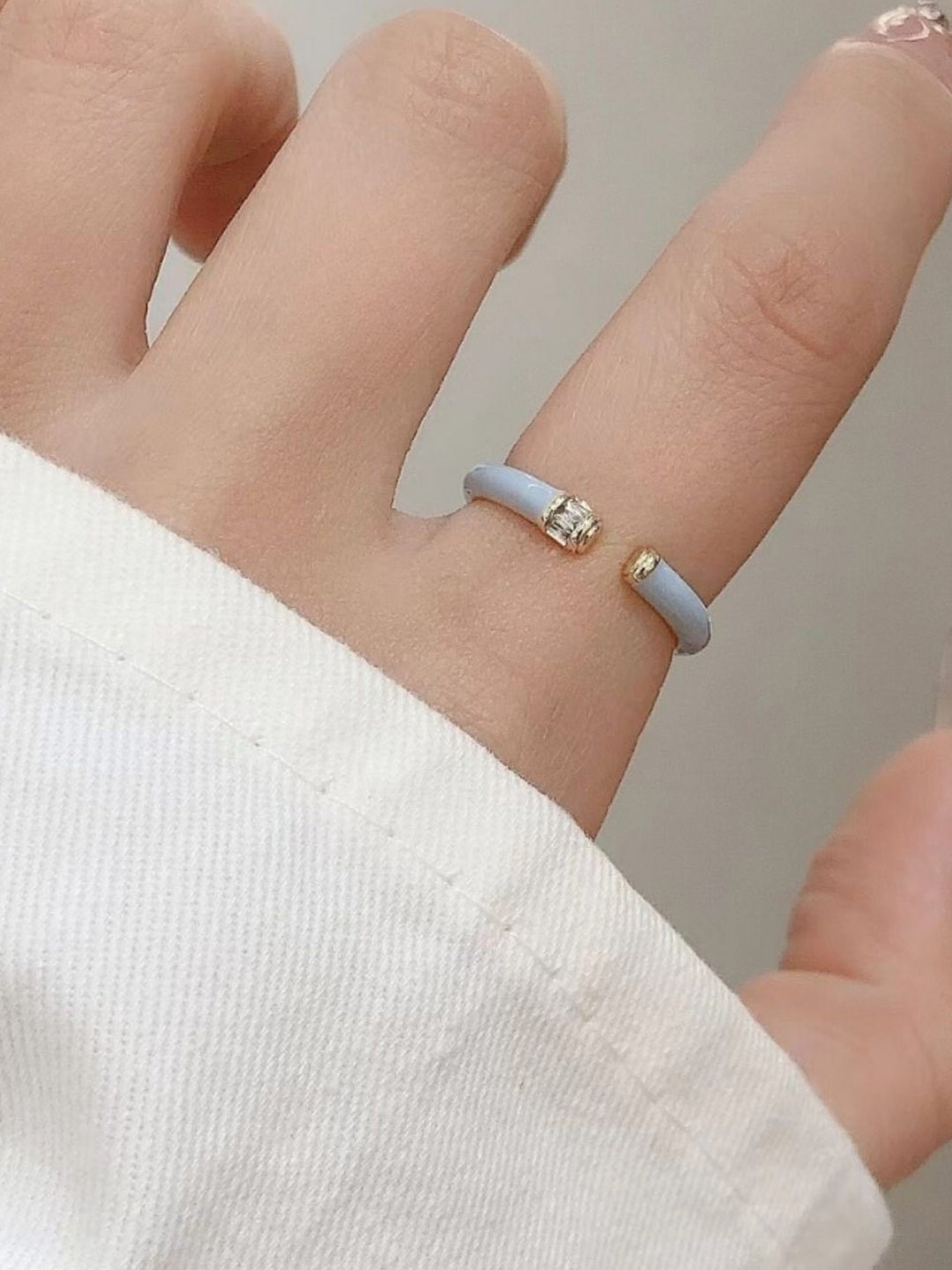 

SALTY Gold-Plated & Blue Enamel Crystal Finger Ring