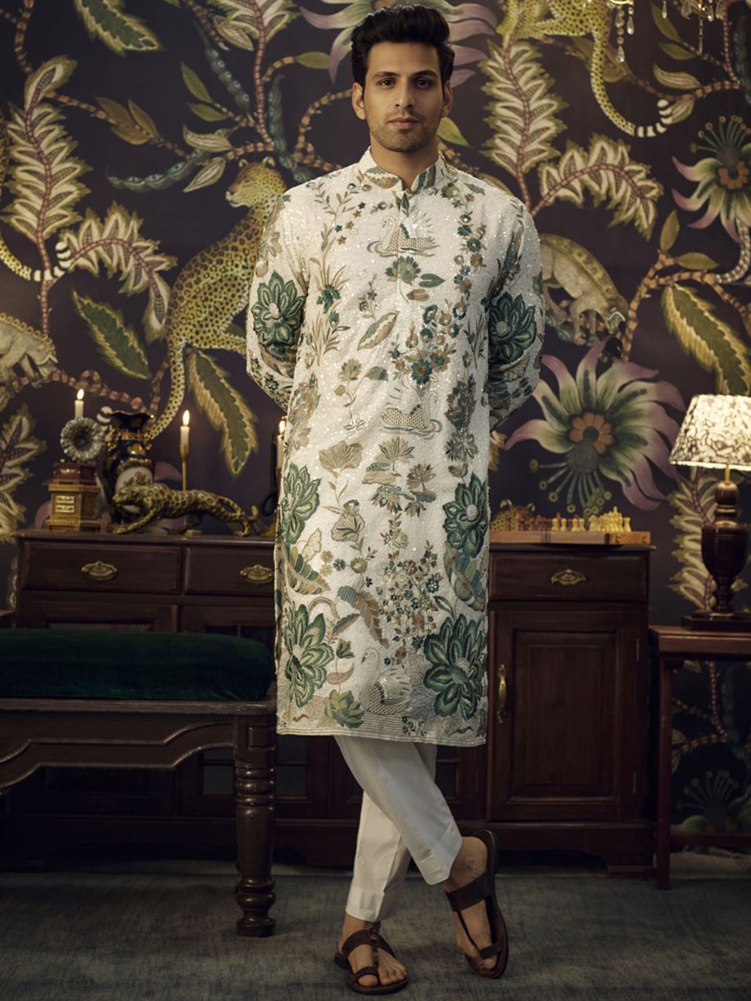 

KASBAH CLOTHING NISHCHAIY SAJDEH Floral Embroidered Chikankari Georgette Straight Kurta, Cream
