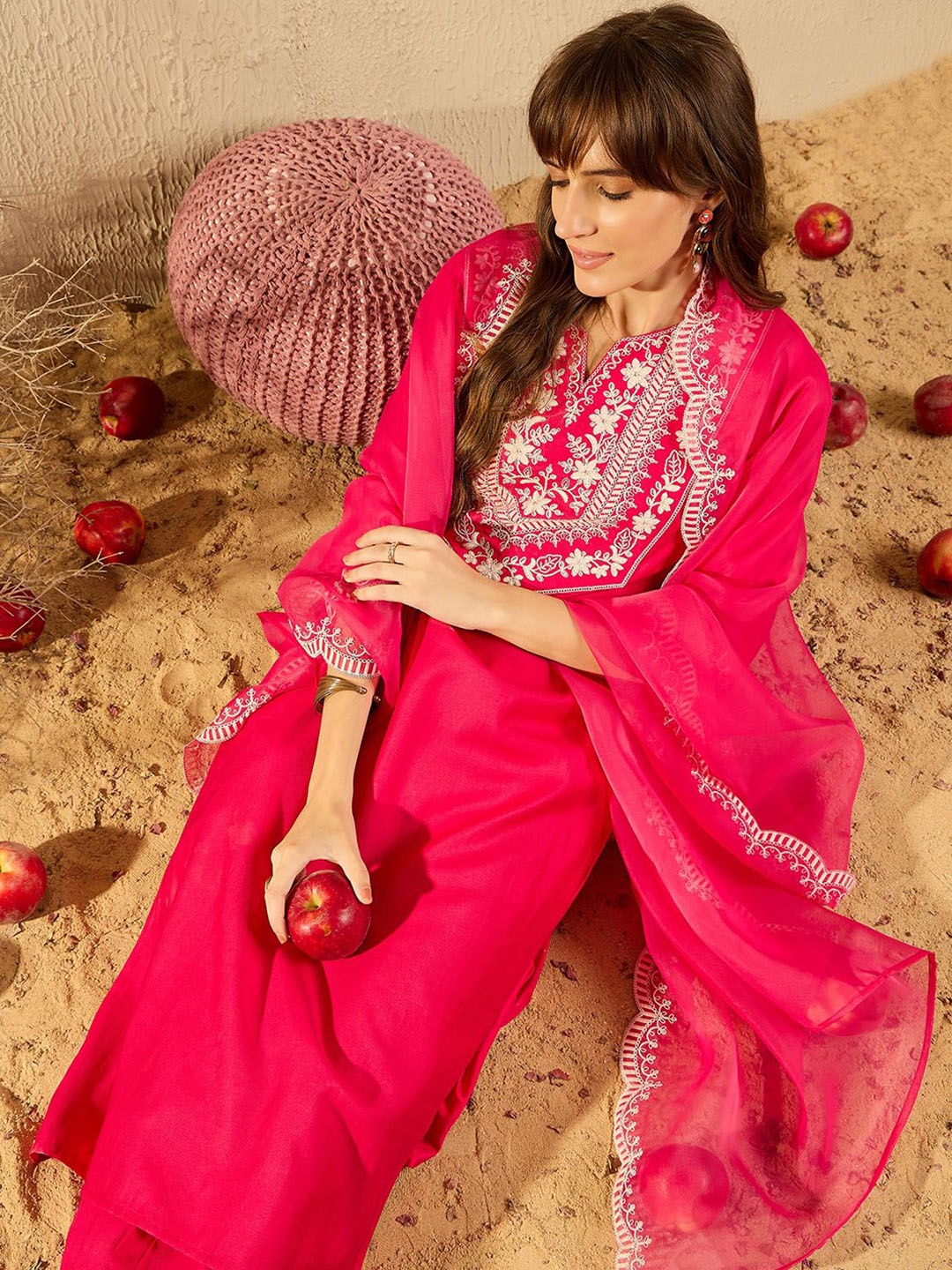 

Indo Era Women Floral Embroidered Regular Thread Work Liva Kurta with Trousers & With Dupatta, Pink