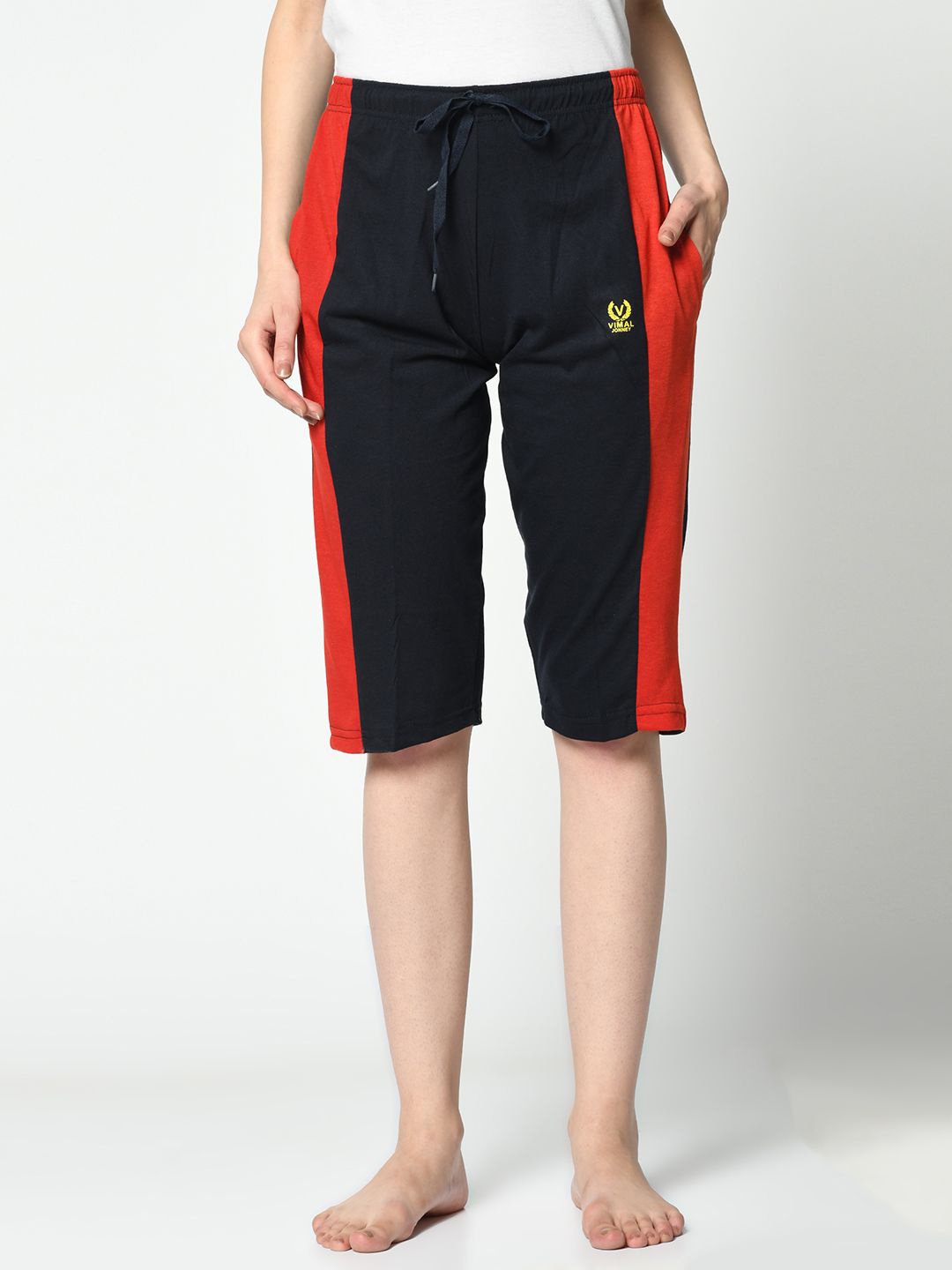

MACK JONNEY Women Colourblocked Capris, Navy blue