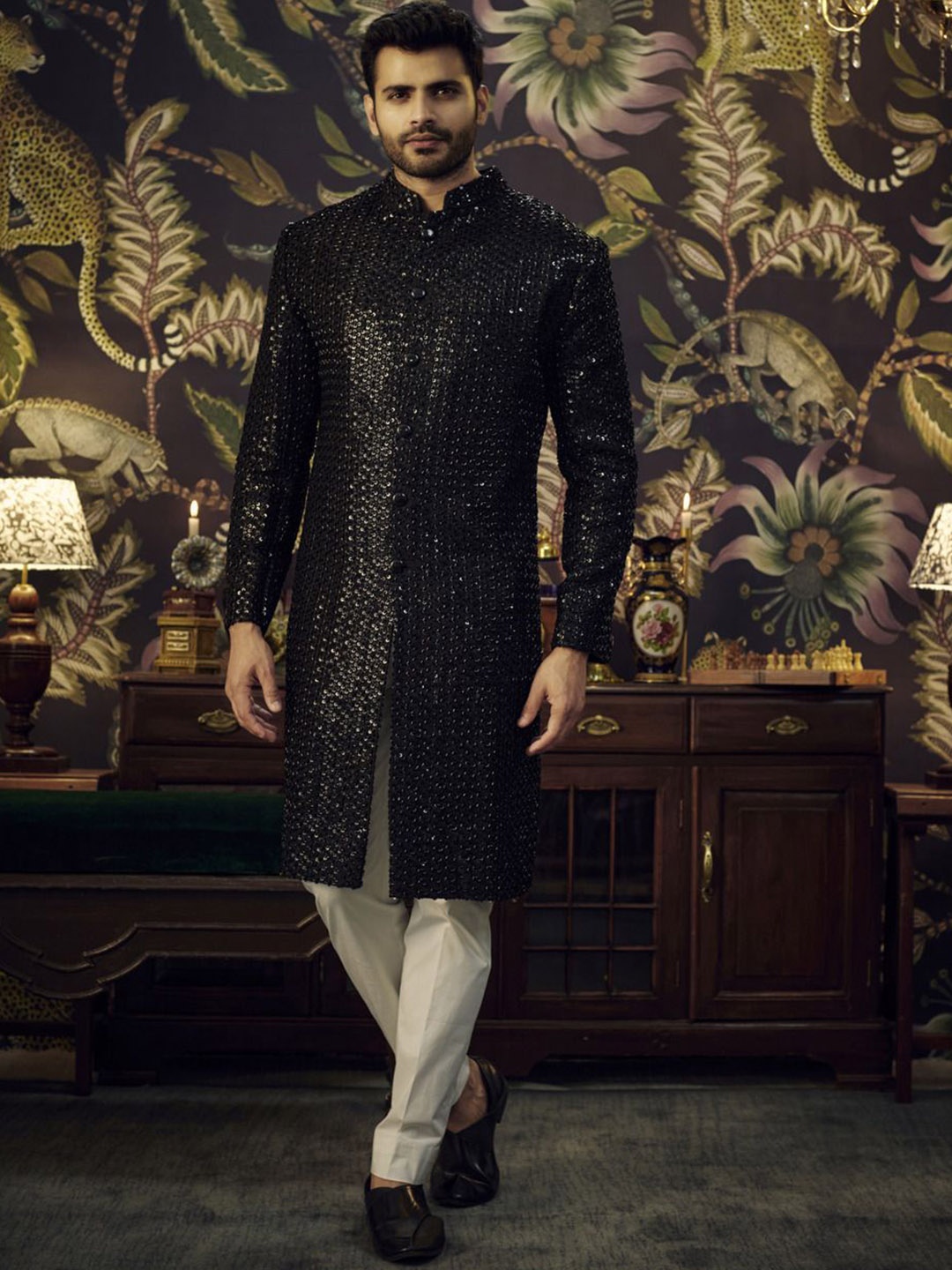 

KASBAH CLOTHING NISHCHAIY SAJDEH Geometric Embellished Sequinned Silk Straight Kurta, Black