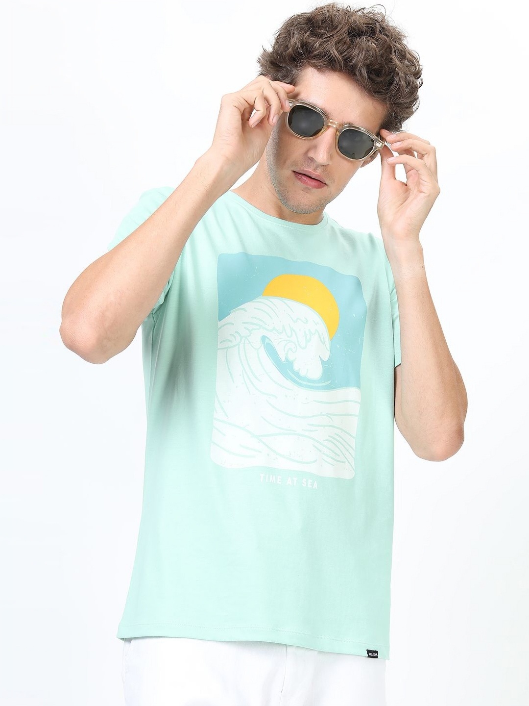 

HIGHLANDER Men Graphic Printed Slim Fit T-shirt, Blue