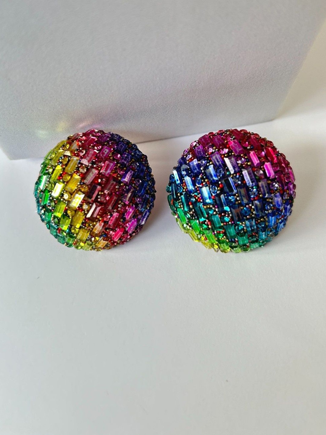 

AMADA JEWELS Stones Studded Silver Circular Glam Studs, Gold