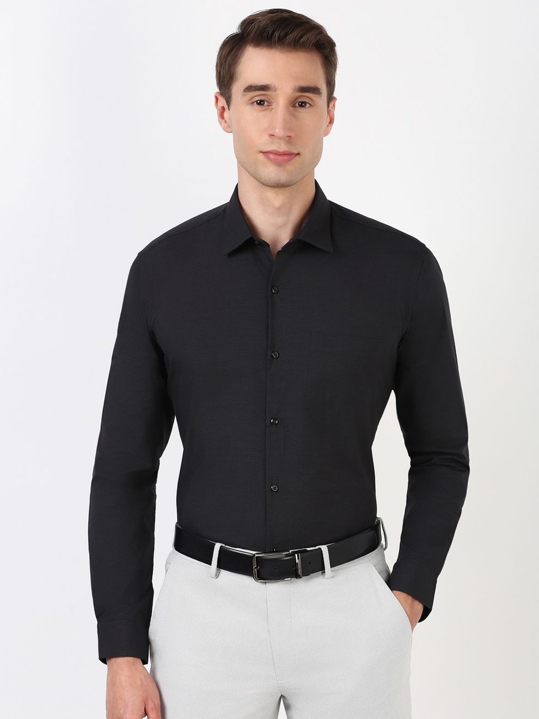 

Peter England Men Spread Collar Solid Polycotton Formal Shirt, Black