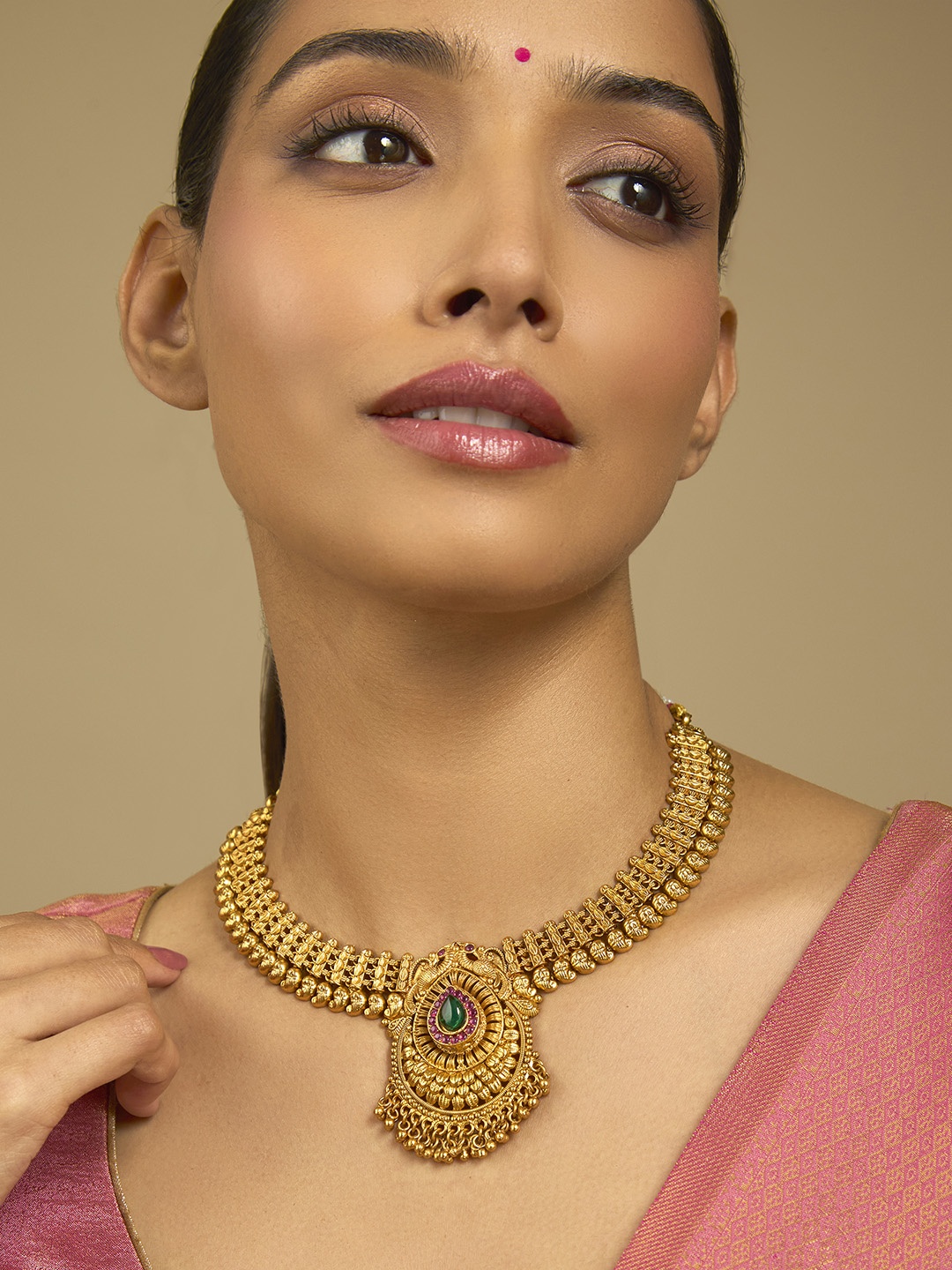 

Kushal's Fashion Jewellery Gold-Plated Stone-Studded Antique Necklace