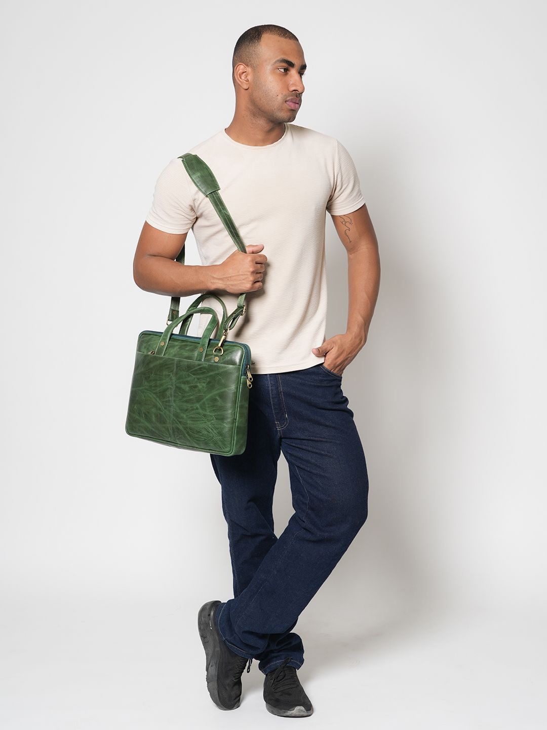 

Style Shoes Unisex Up To 16 Inch Printed Leather Laptop Bag, Green
