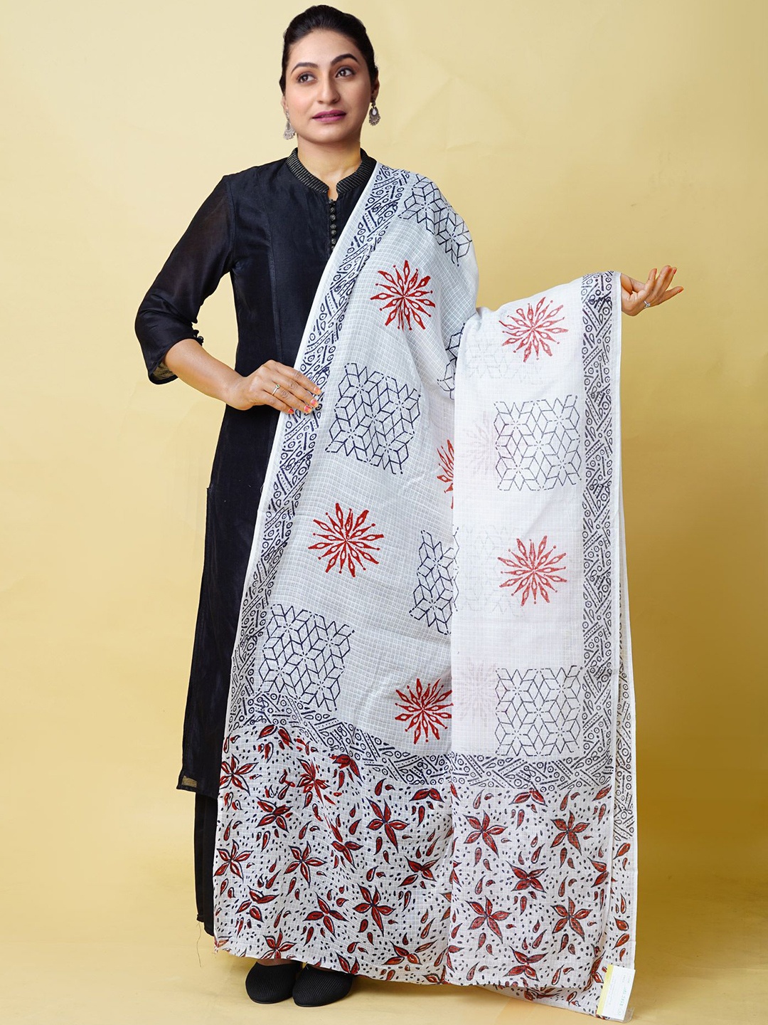 

Unnati Silks Ethnic Motifs Block Printed Cotton Dupatta, White