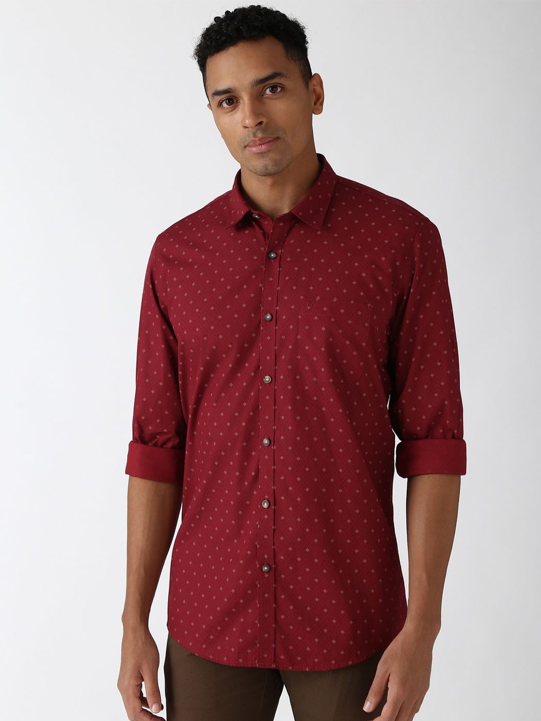 

Peter England Casuals Men Spread Collar Micro or Ditsy Printed Cotton Slim Fit Shirt, Maroon