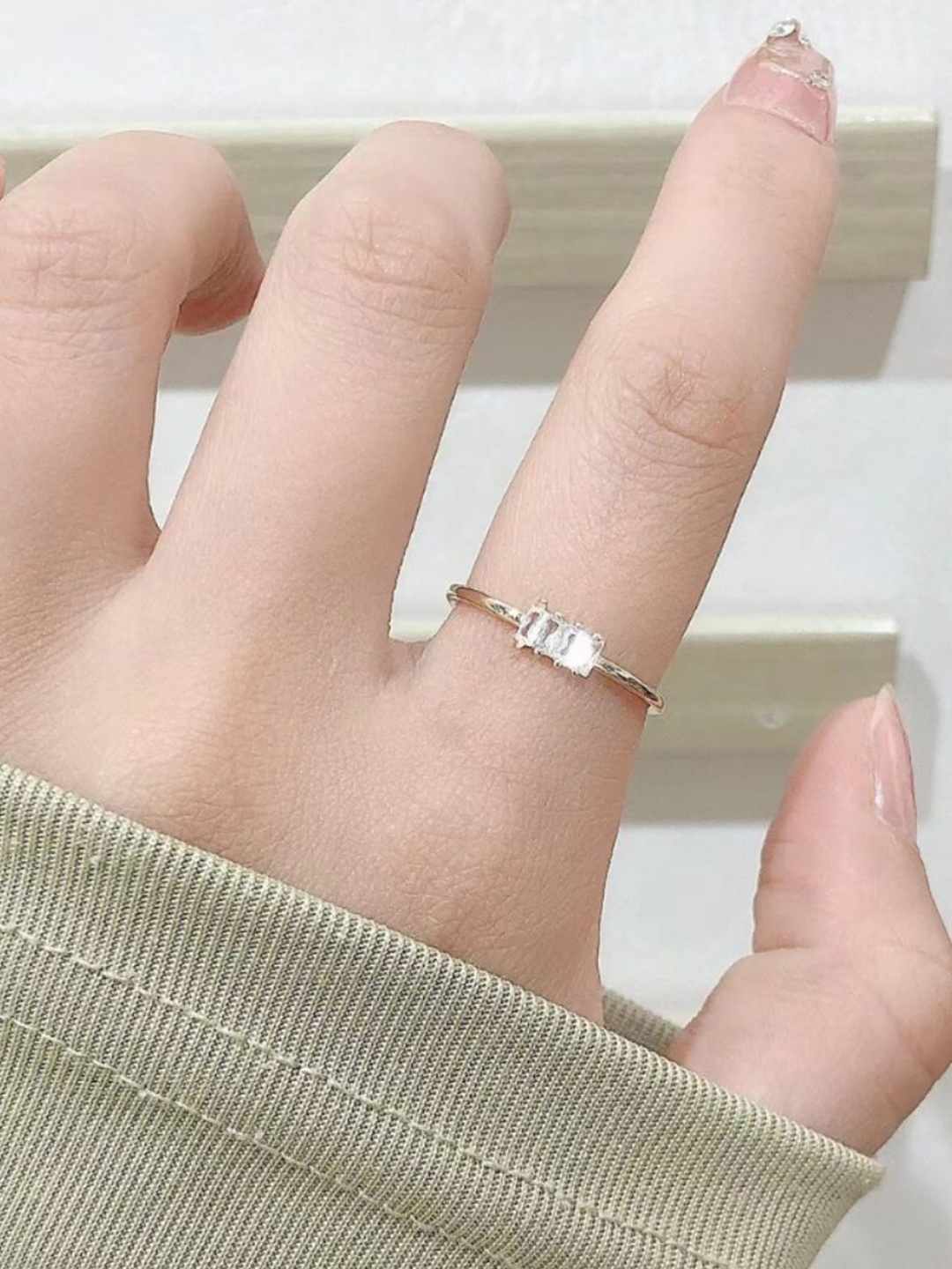 

SALTY Gold-Plated Crystal Finger Ring