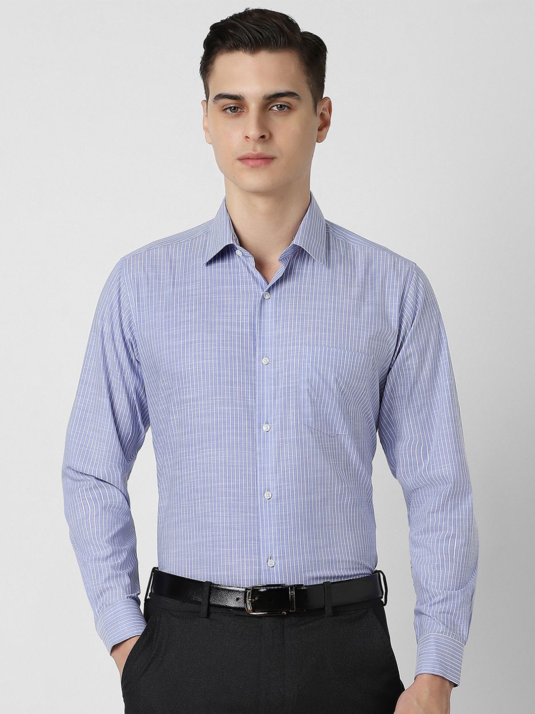 

Van Heusen Men Spread Collar Striped Cotton Casual Shirt, Blue
