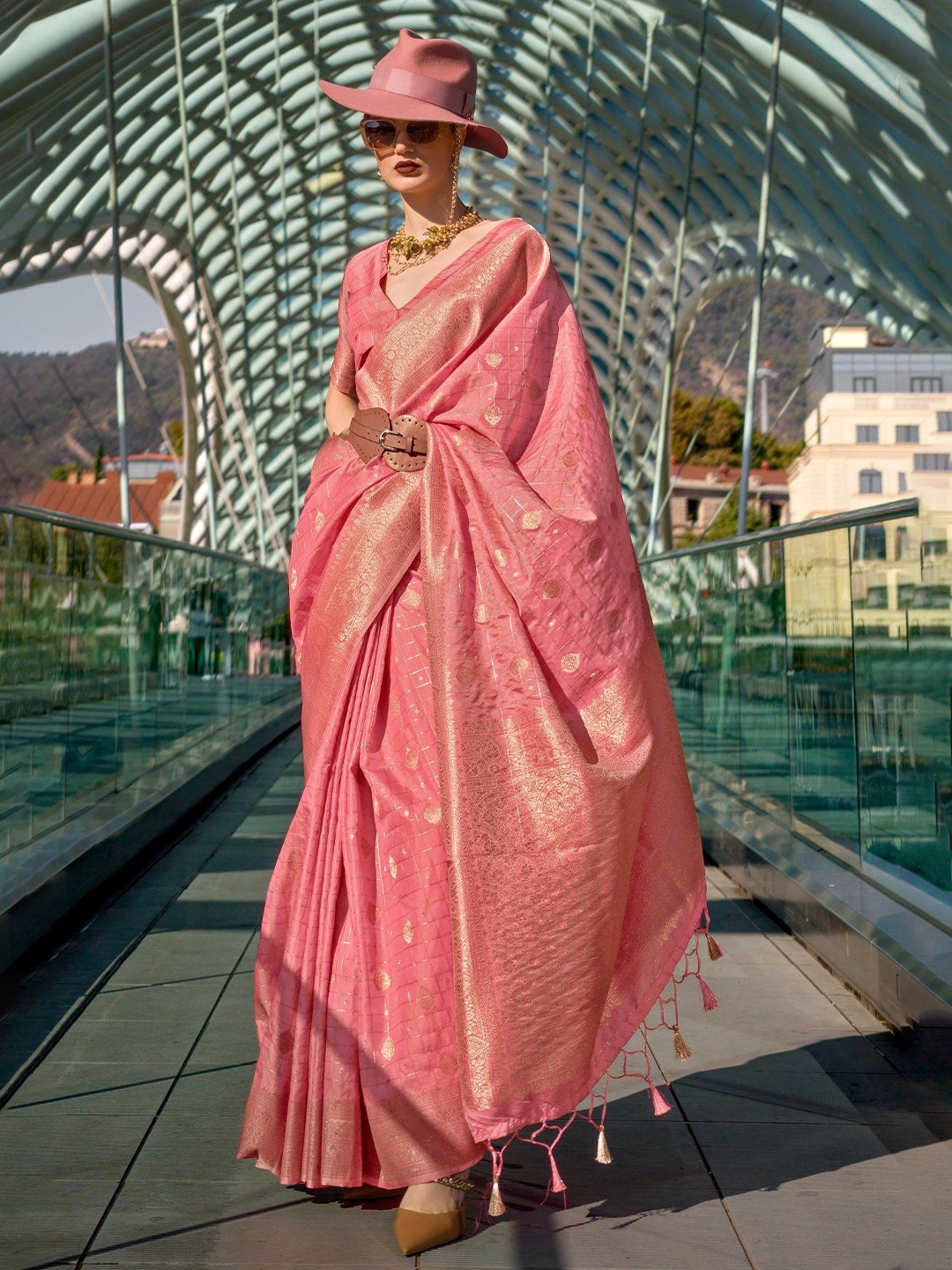 

MySilkLove Woven Design Zari Silk Blend Banarasi Saree, Pink