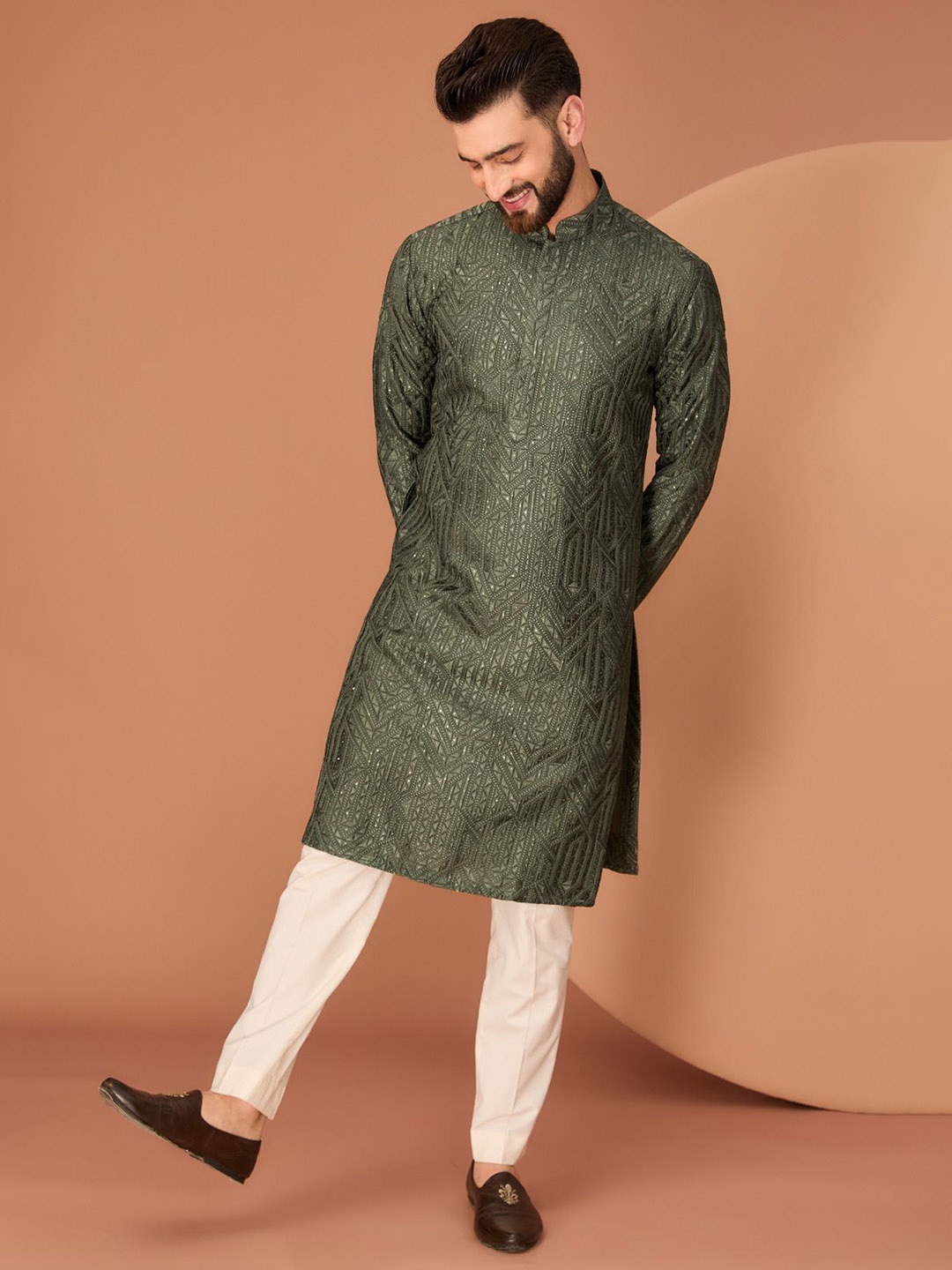 

KASBAH CLOTHING NISHCHAIY SAJDEH Geometric Embroidered Silk Straight Kurta, Green
