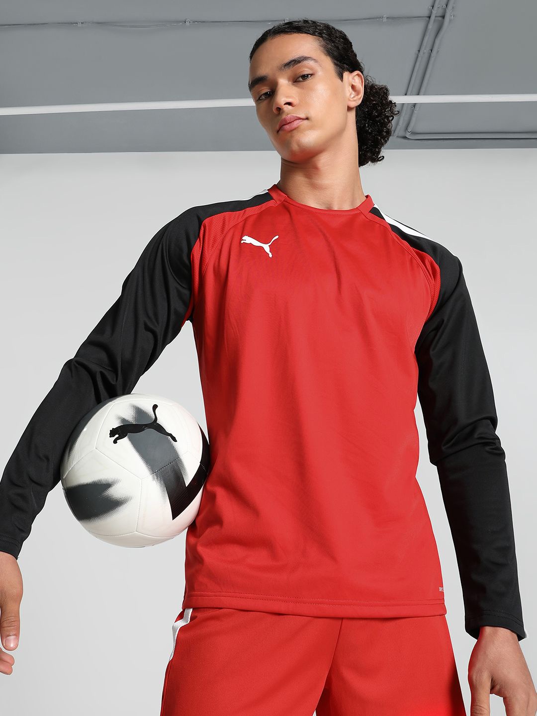 

Puma Men Teamliga Training Sweat Solid Sweatshirt, Red