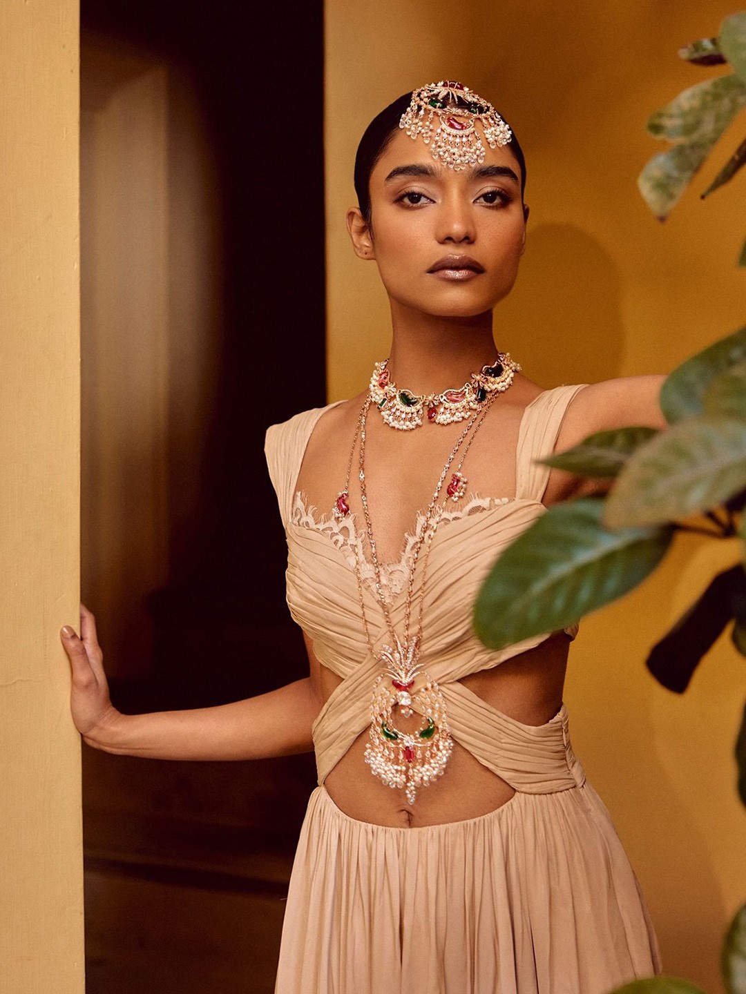 

Outhouse Rose Gold-Plated Stone Studded & Beaded Necklace