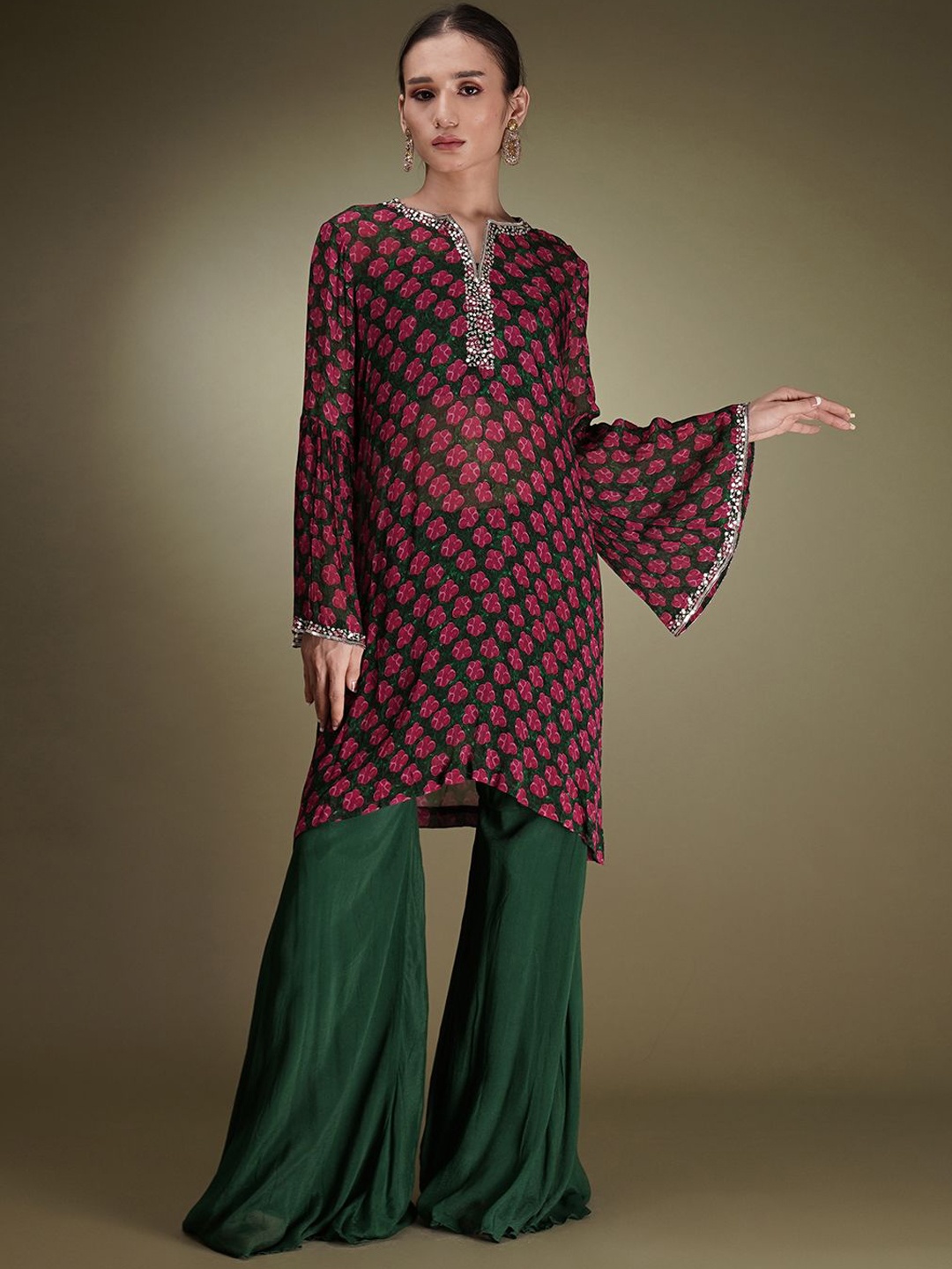 

Breathe by Aakanksha Singh Keeper Plus Size Printed Tunic & Trousers, Pink