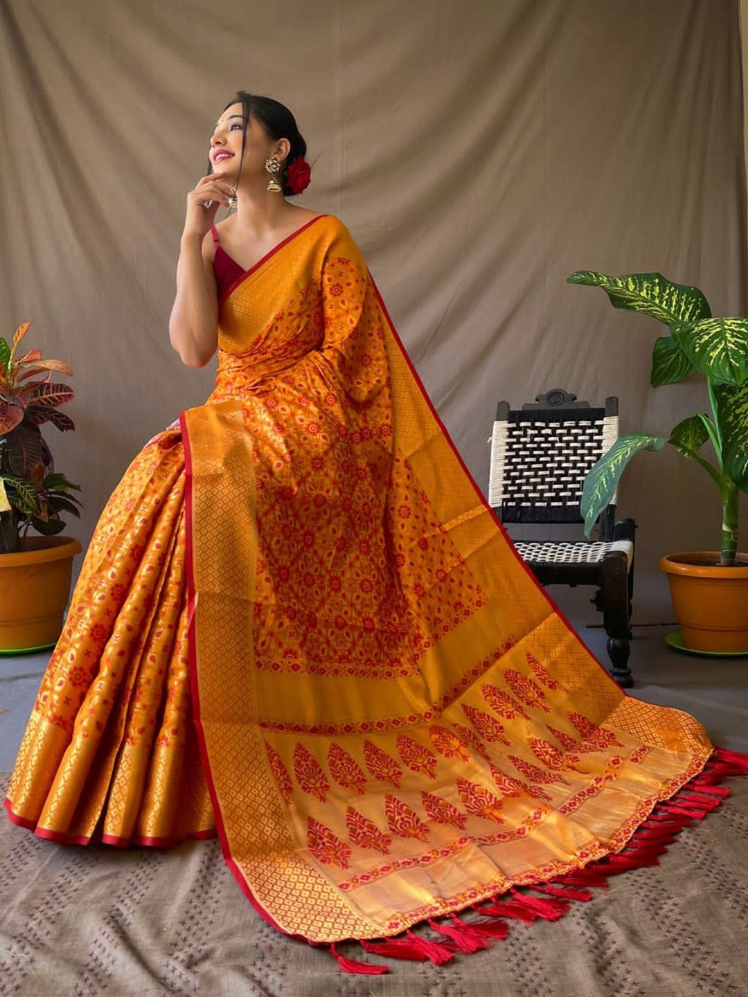 

LEOSAGI Woven Design Zari Pure Silk Patola Saree, Mustard