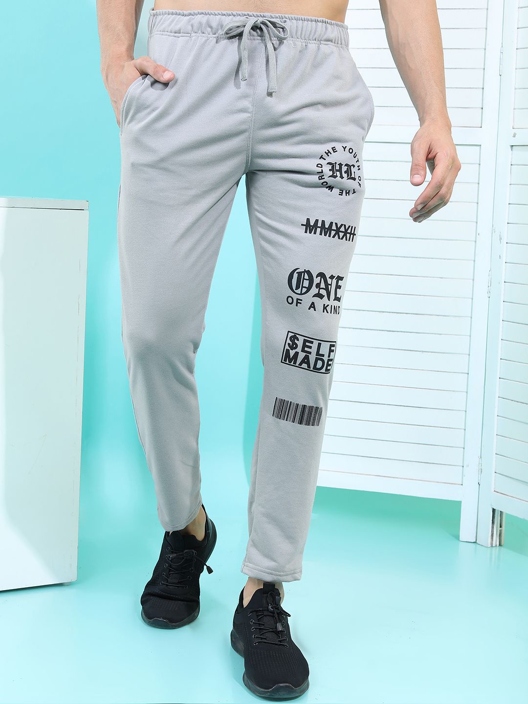 

HIGHLANDER Men Typographic Printed Casual Track Pants, Grey