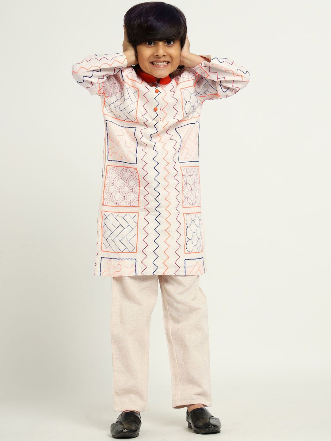 

Somersault Boys Geometric Embroidered Regular Thread Work Pure Cotton Kurta with Trouser, White
