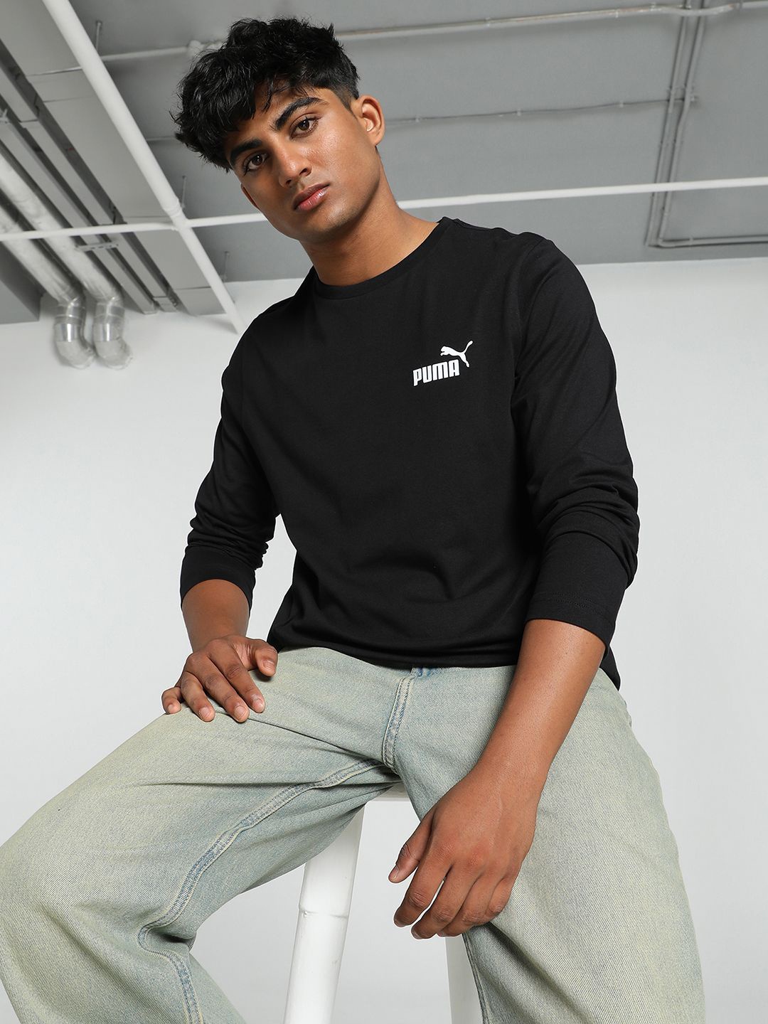 

Puma Ess Small Logo Longsleeve Tee, Black