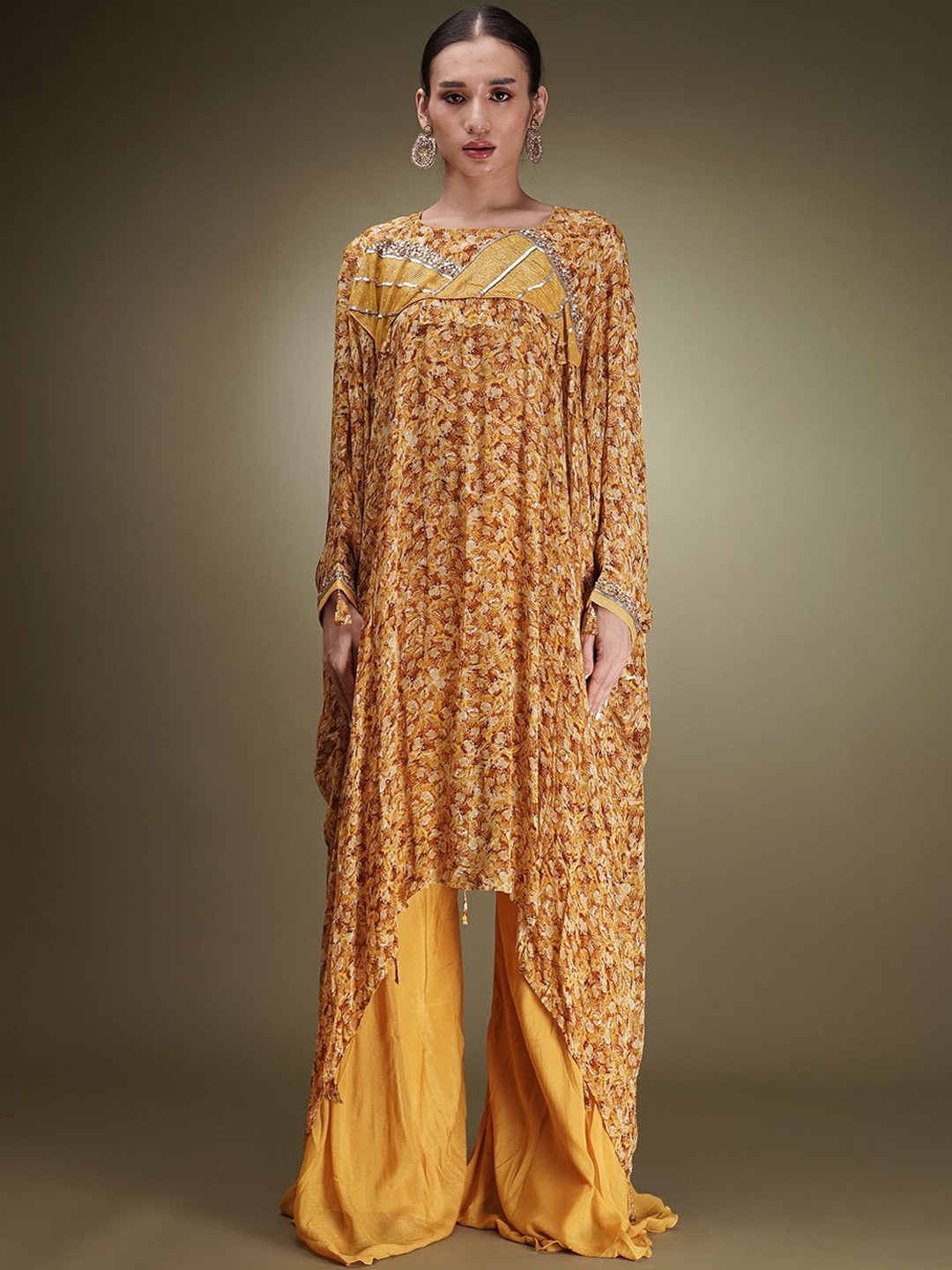

Breathe by Aakanksha Singh Celebrity Plus Size Printed Tunic & Trousers, Yellow