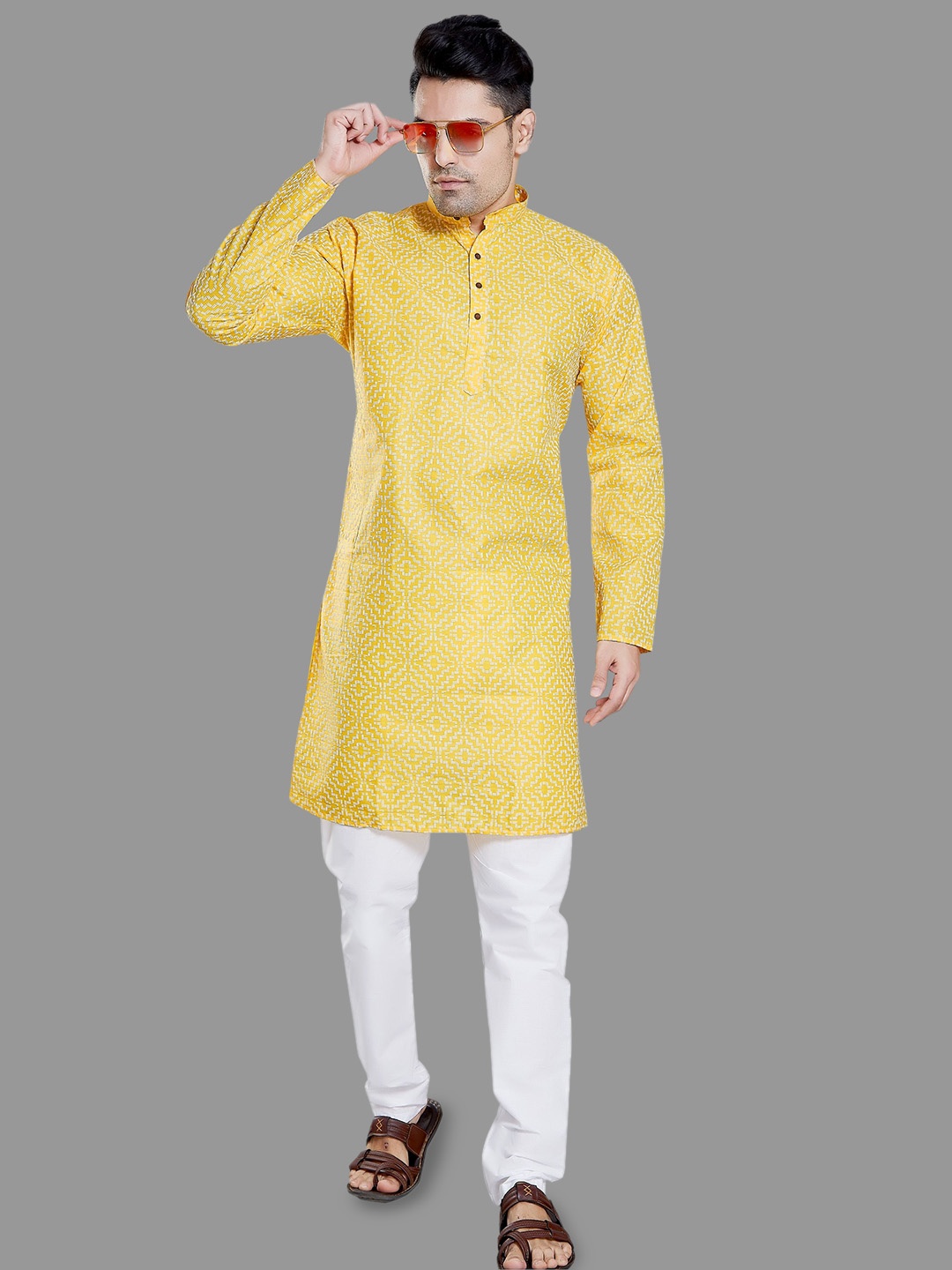 

DIVISIVE Men Printed Regular Kurta with Pyjamas, Yellow