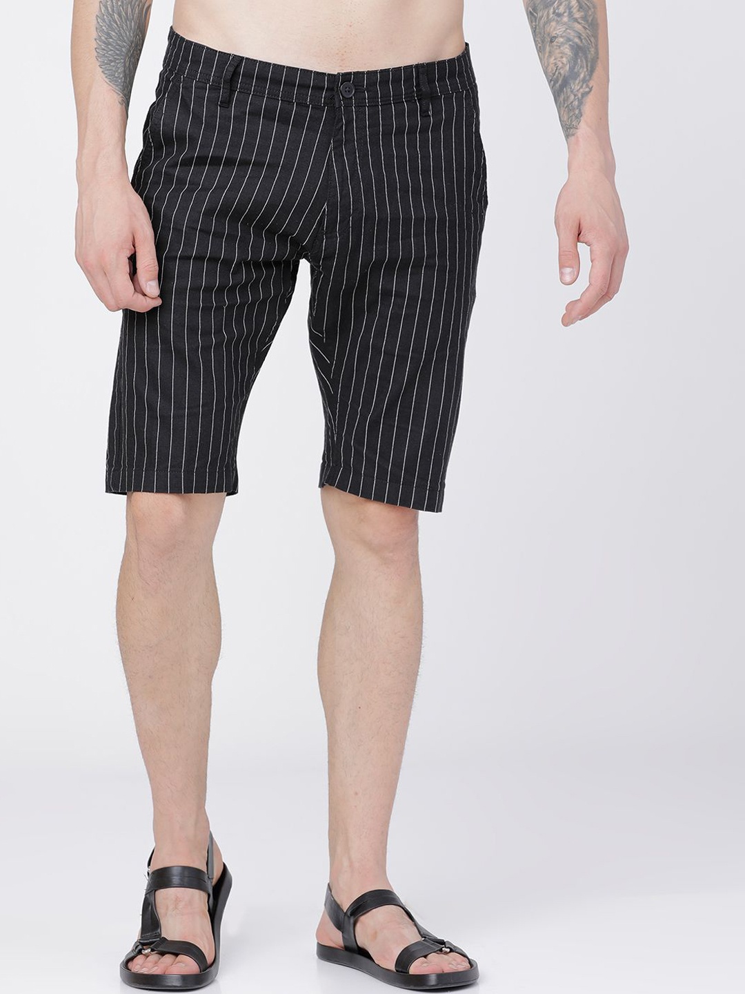 

HIGHLANDER Men Striped Slim Fit Technology Shorts, Black