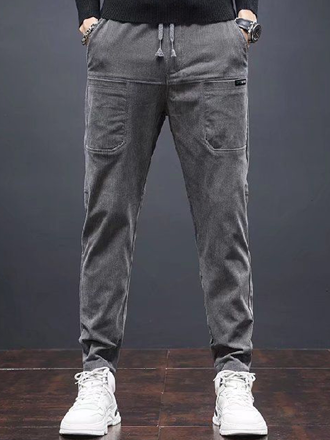 

StyleCast Men Mid-Rise Slim Fit Cargos Trousers, Grey