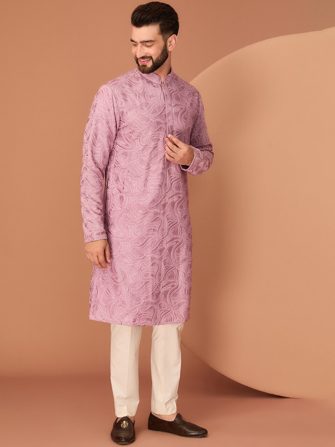 

KASBAH CLOTHING NISHCHAIY SAJDEH Abstract Embroidered Silk Straight Kurta, Purple