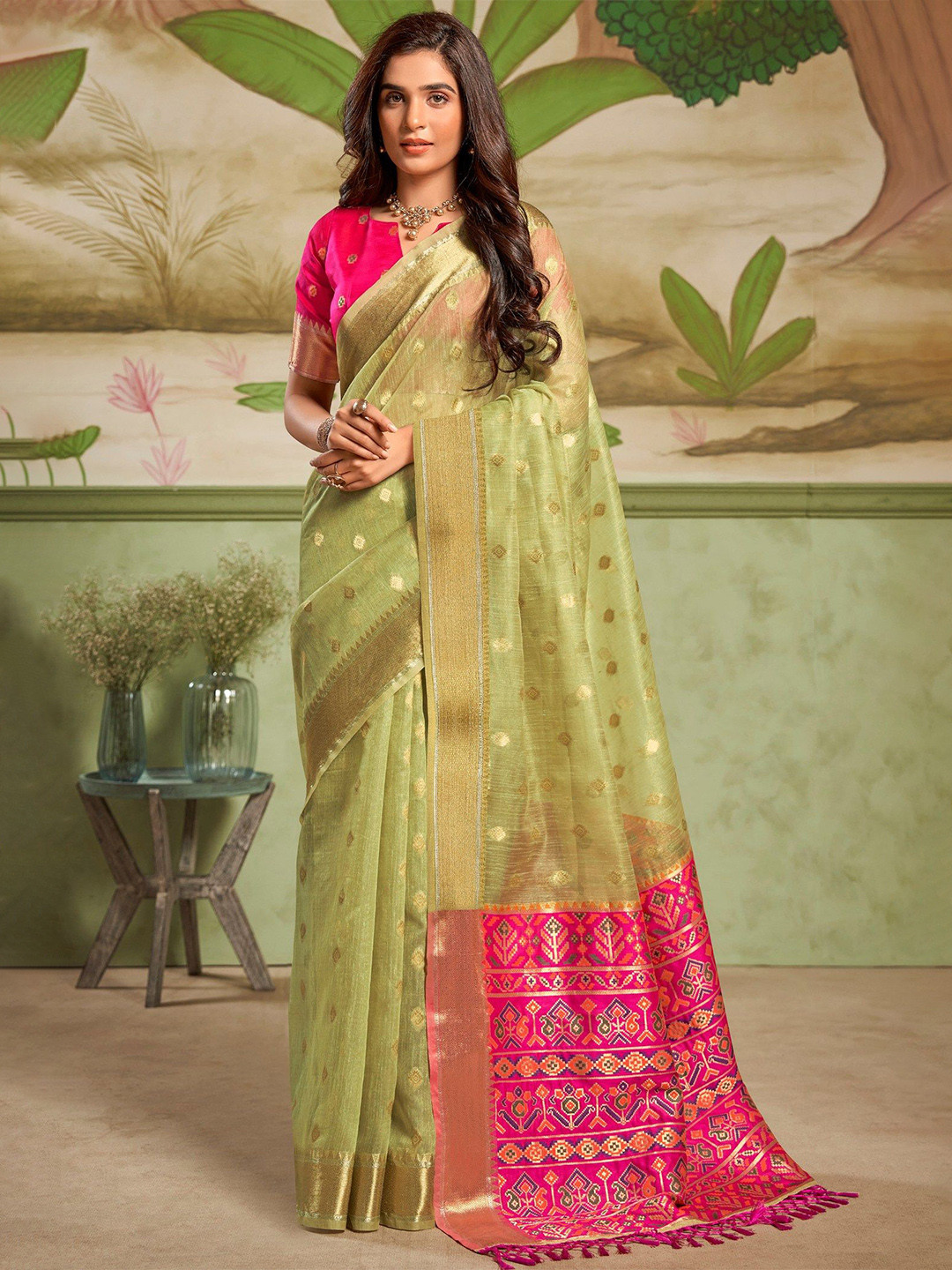 

MySilkLove Woven Design Zari Tissue Banarasi Saree, Green