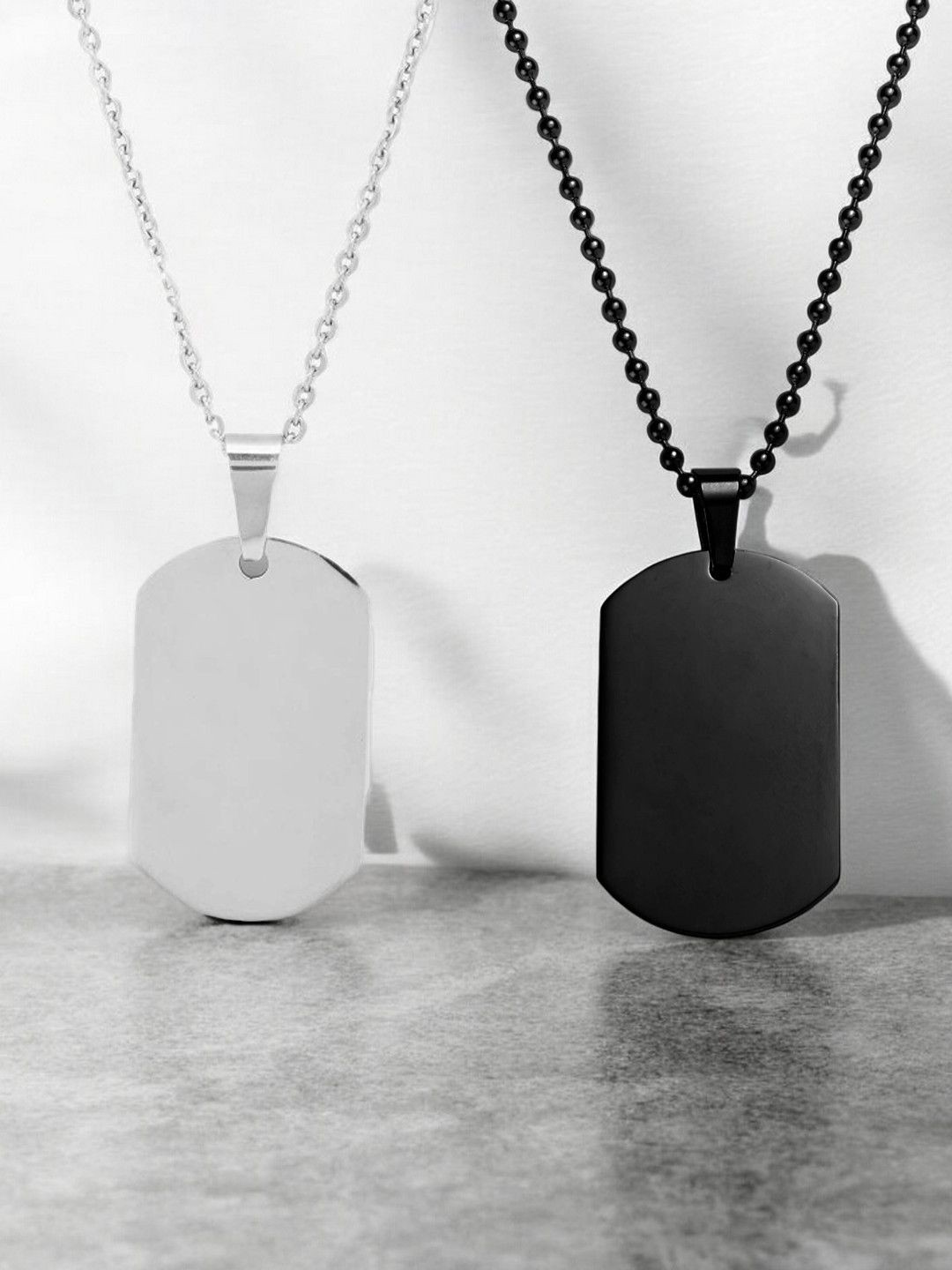 

OOMPH Square Pendants with Chains, Silver