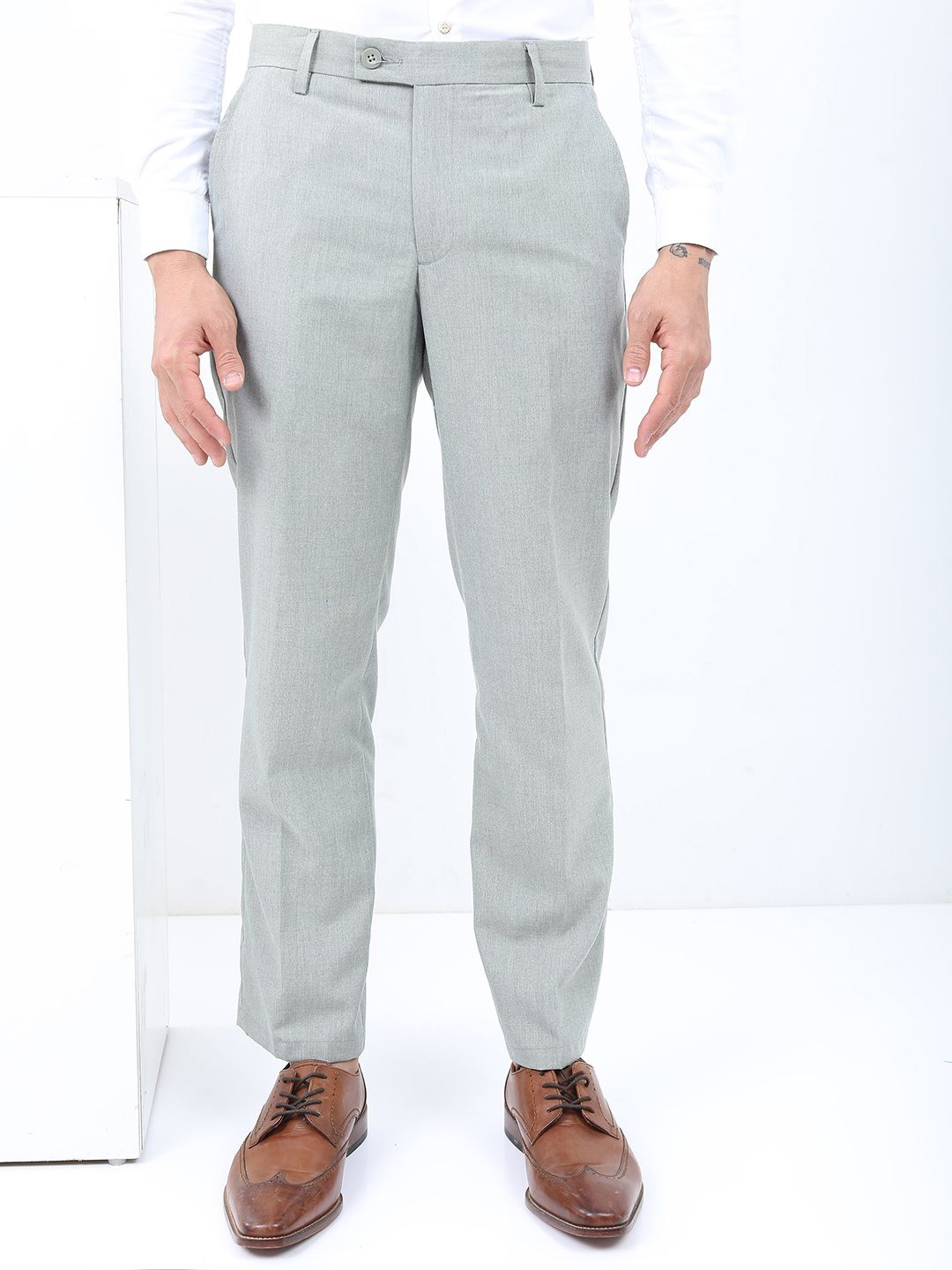 

HIGHLANDER Men Regular Fit Mid Rise Trousers, Green