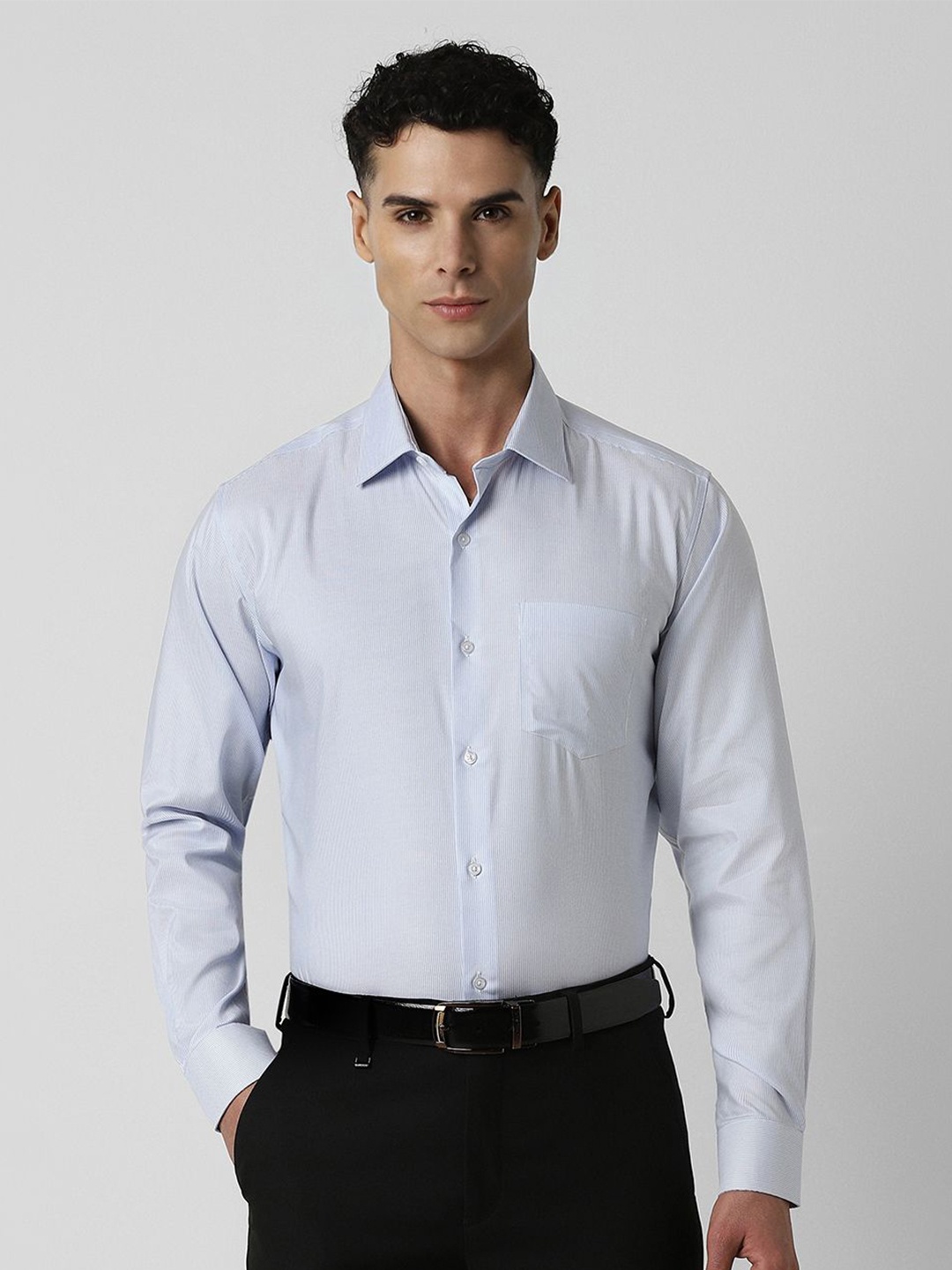 

Van Heusen Men Spread Collar Solid Cotton Formal Shirt, Blue