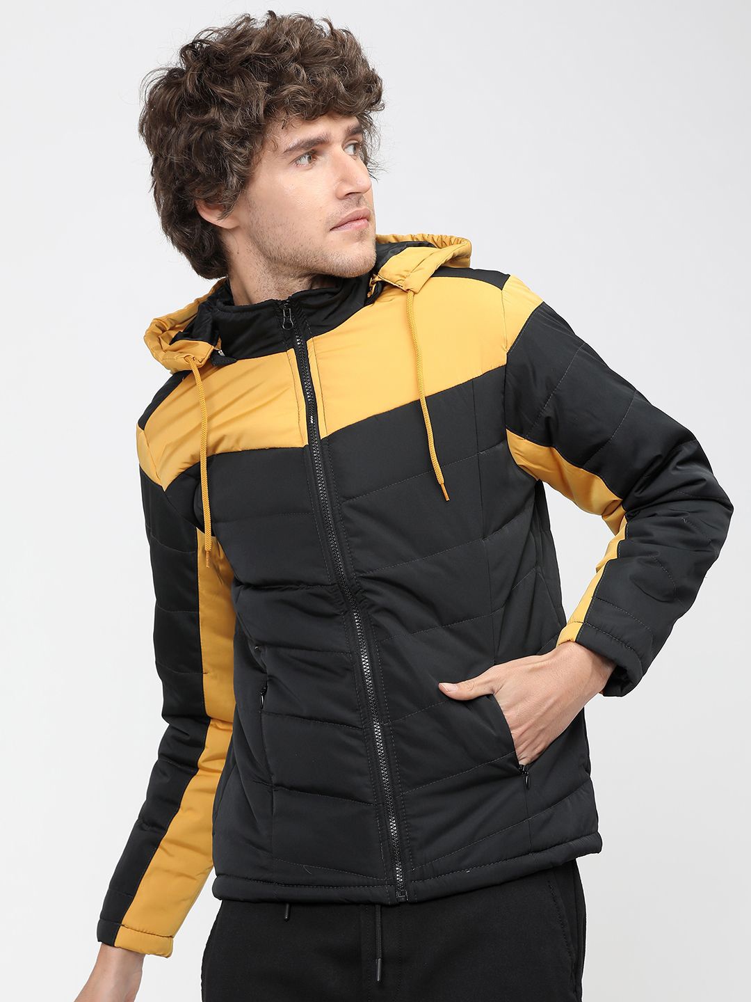 

HIGHLANDER Men Colourblocked Padded Jacket, Black