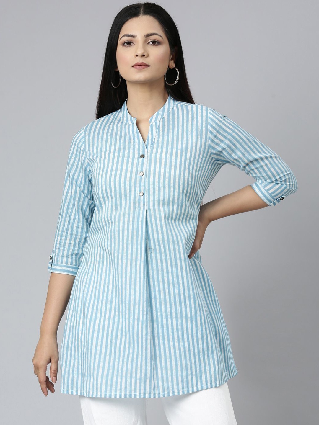 

Samhitas Women Striped Gotta Patti Pathani Kurta, Blue
