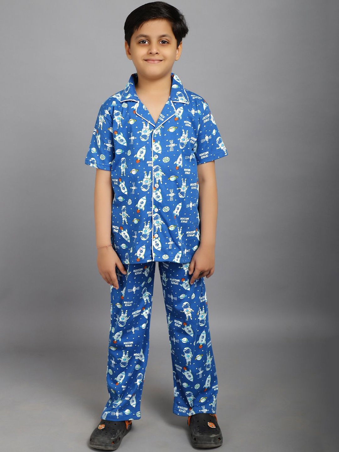 

Ninos Dreams Boys Printed Night suit, Blue