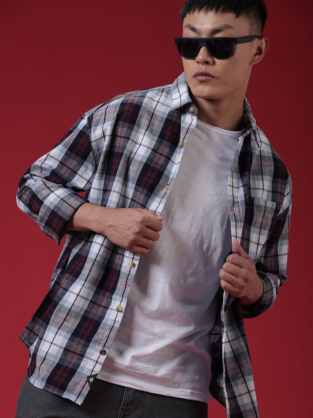 

WROGN Men Custom Spread Collar Tartan Checked Cotton Oversized Casual Shirt, Maroon