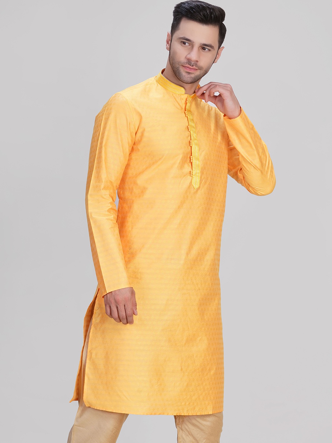 

LA'SCOOT Men Ethnic Motifs Regular Pure Cotton Kurta with Trousers, Yellow