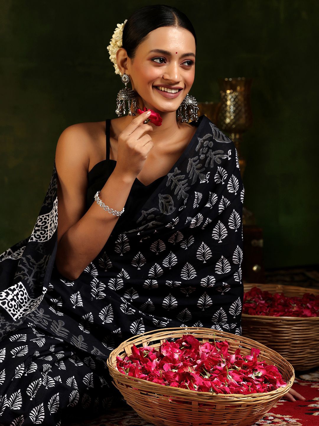 

Libas Floral Pure Cotton Saree, Black