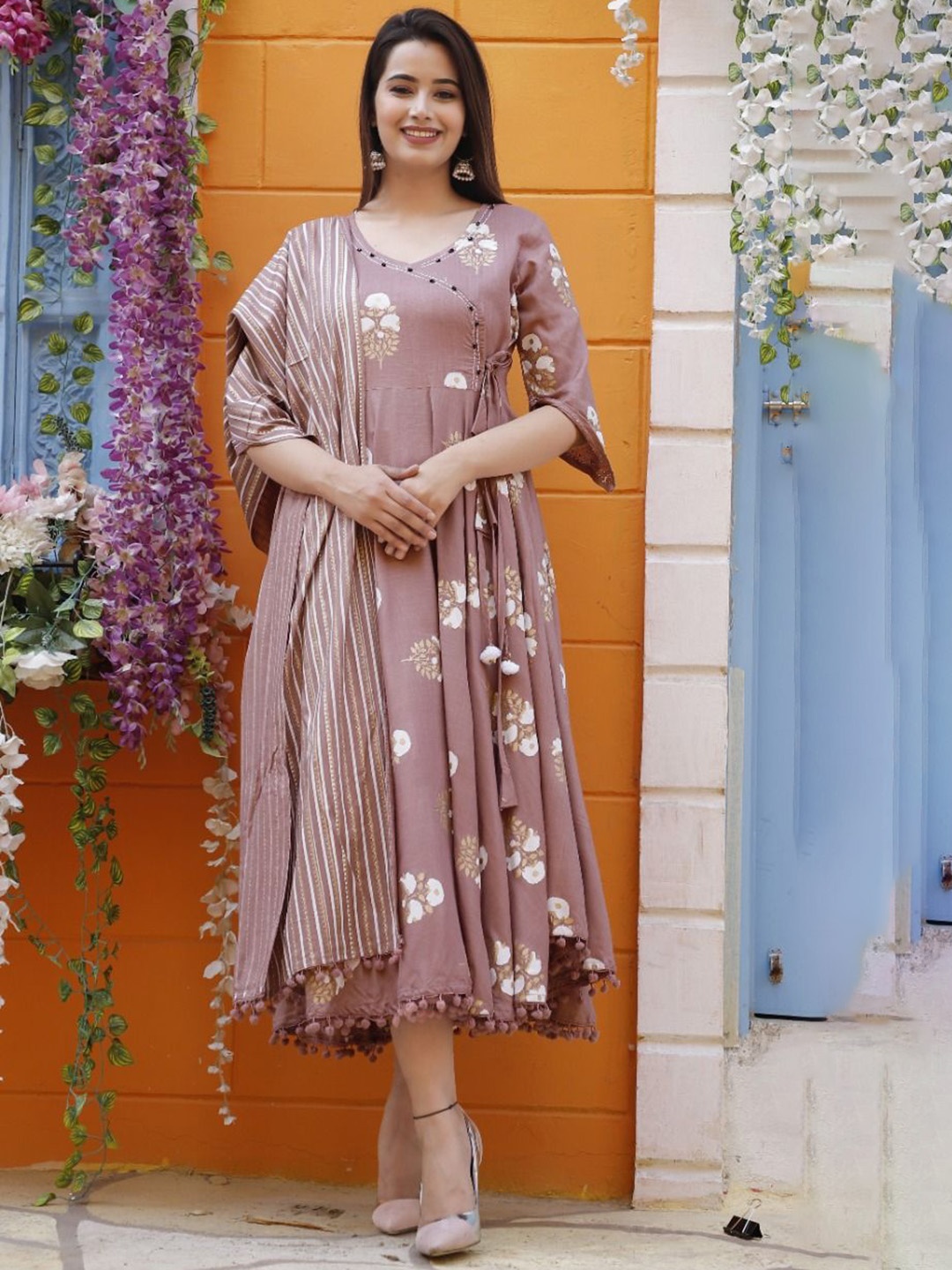 

Mintmarie Anarkali Kurta & Dupatta, Brown