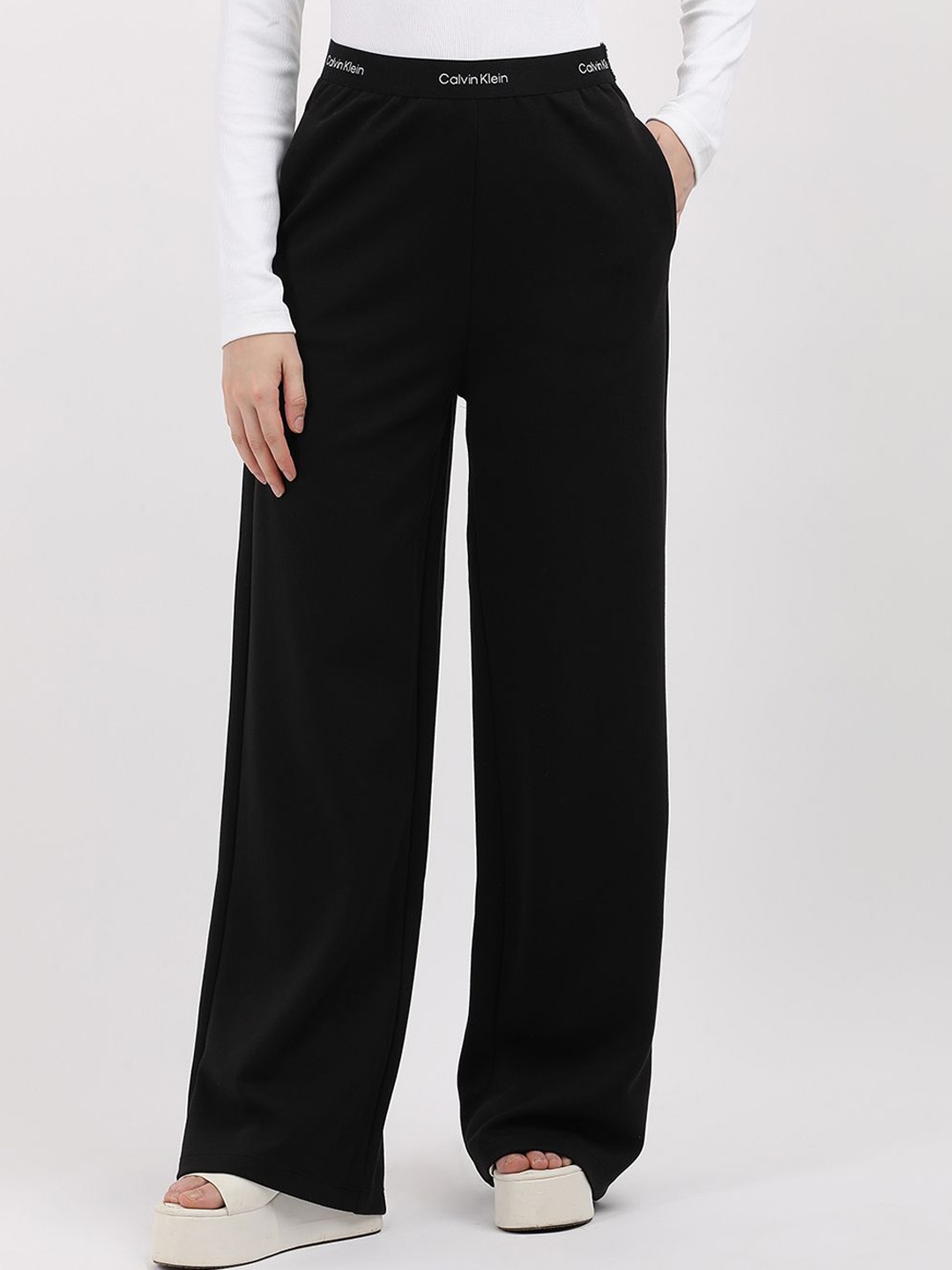 

Calvin Klein Women Cotton Mid Rise Track Pants, Black