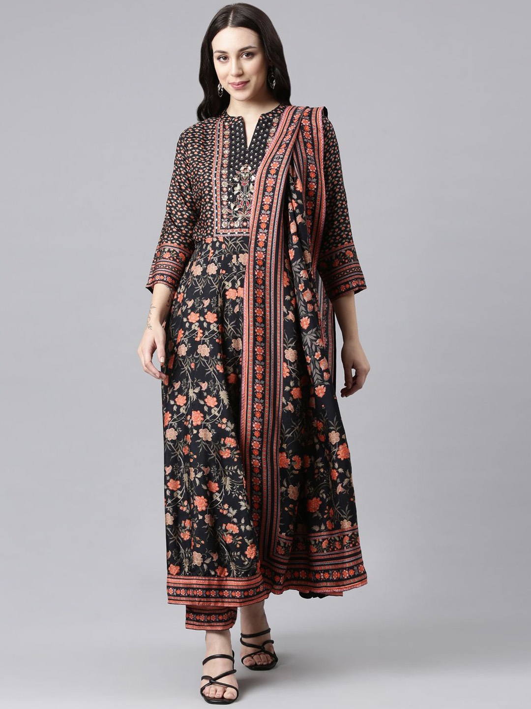 

Neerus Women Floral Printed Regular Sequinned Raw Silk Kurta with Trousers & With Dupatta, Black