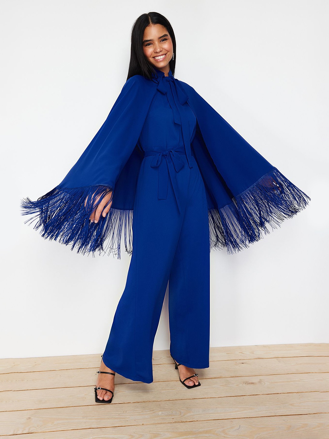 

Trendyol Bell Sleeve Maxi Dress, Na