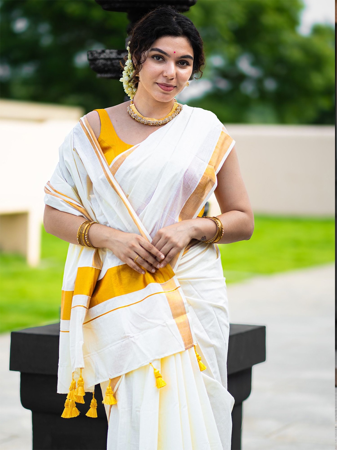 

I LOVE SAREES Zari Pure Cotton Kasavu Saree, Off white
