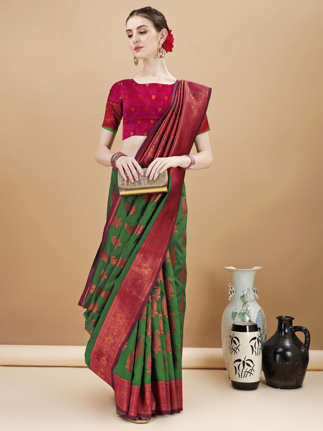 

JUST FASHION Woven Design Zari Banarasi Saree, Green