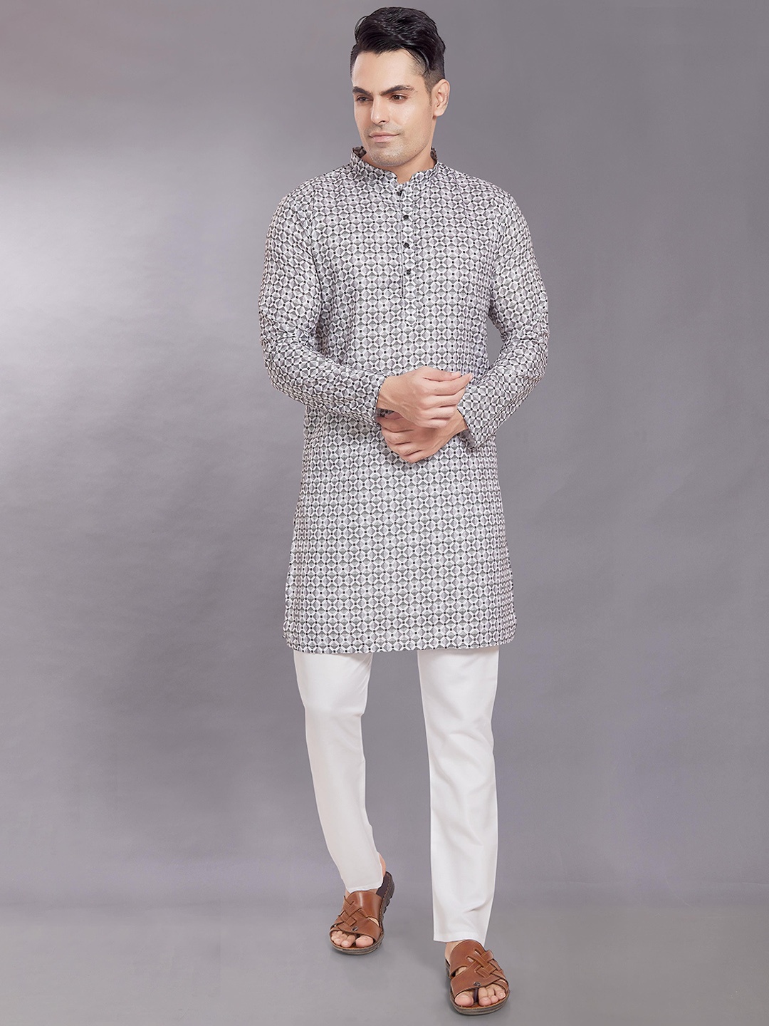 

DIVISIVE Men Geometric Flared Sleeves Kurta, Multi