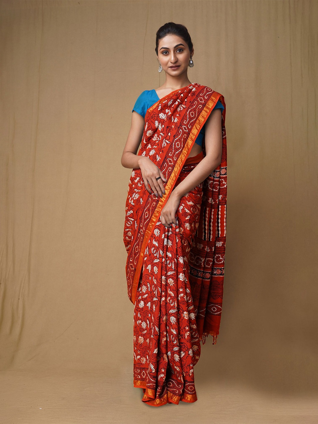 

Unnati Silks Floral Zari Art Silk Handloom Chanderi Saree, Red