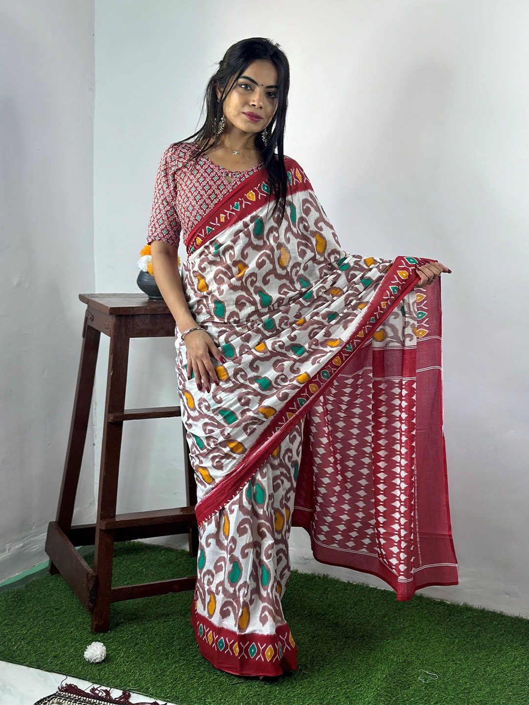 

Anouk Paisley Pure Cotton Bagru Saree, White
