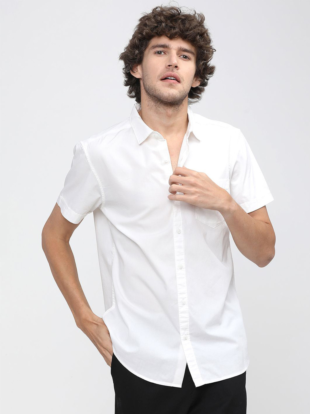 

HIGHLANDER Men Spread Collar Solid Cotton Slim Fit Casual Shirt, White